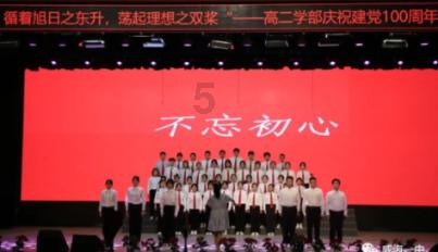 武汉这条美食街并没有本地特色，人气比户部巷还要旺，物价也不低
